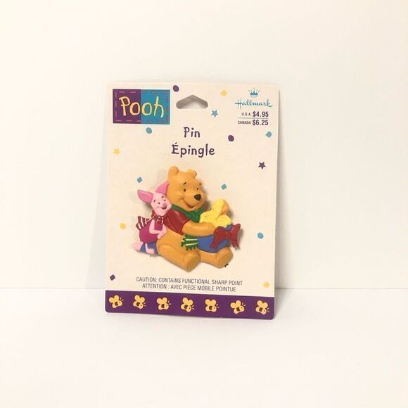HALLMARK Disney Christmas Pin WINNIE THE POOH & PIGLET w/ HONEY POT Lapel pin - Picture 1 of 6